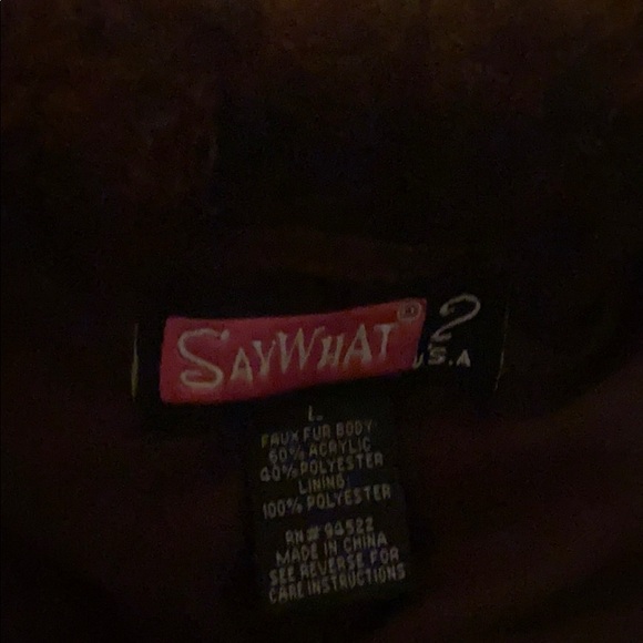 A vest - Picture 3 of 3